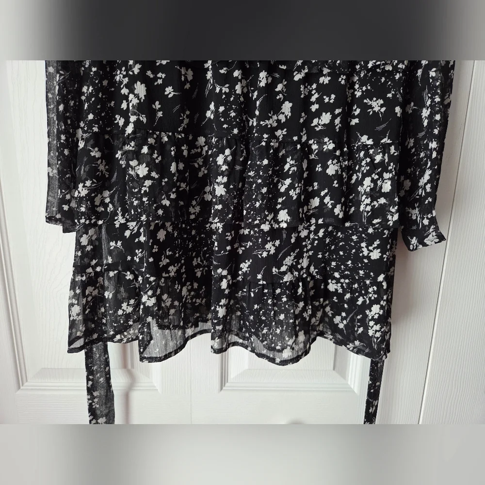 Aqua Black and White Floral Long Sleeve Dress size L - Picture 6 of 13